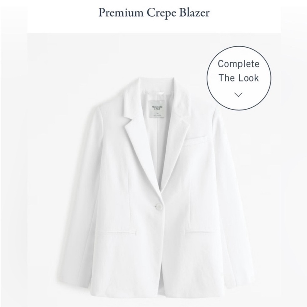 Abercrombie & Fitch Women's Premium Crepe Blazer
Size: S